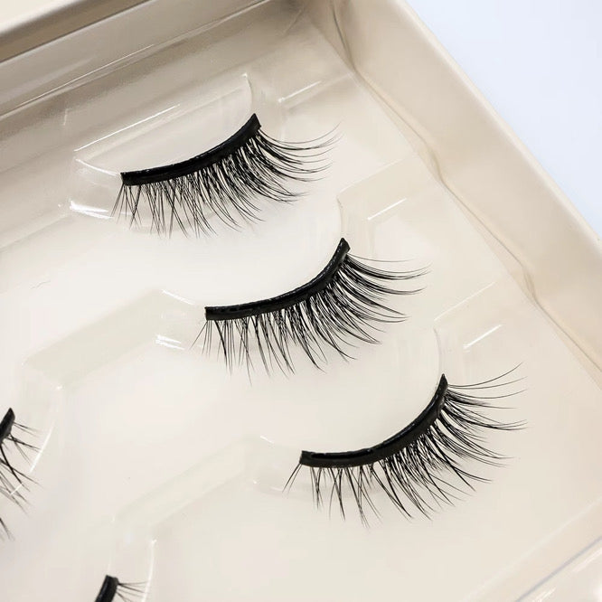 Half Lashes -  Elegant - Wing Liner Effect